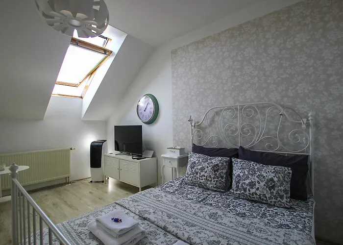 Ohtu Poik In Centre Of Апартаменты